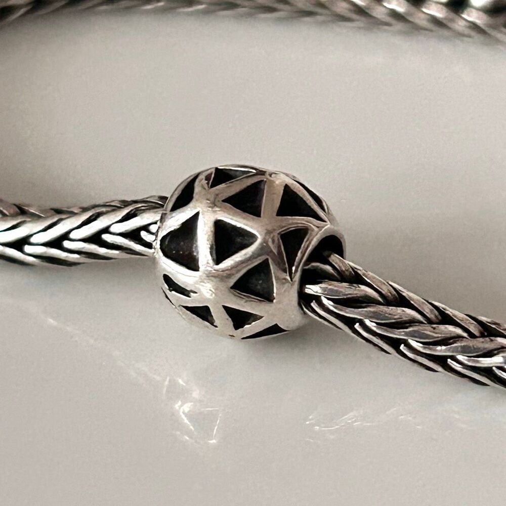 TROLLBEADS Retired Triangles Silver Bead LAA 925S NEW! A Must Have Classic